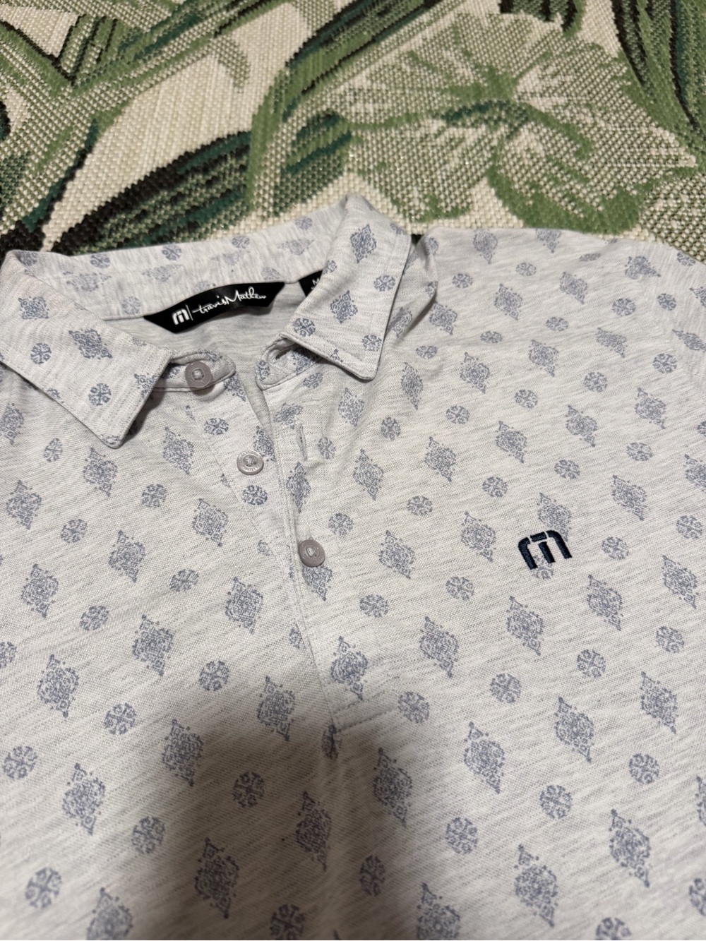 Travis Mathew’s Polo Shirt Golf White/Light Blue Printed Polo Medium - Picture 2 of 5